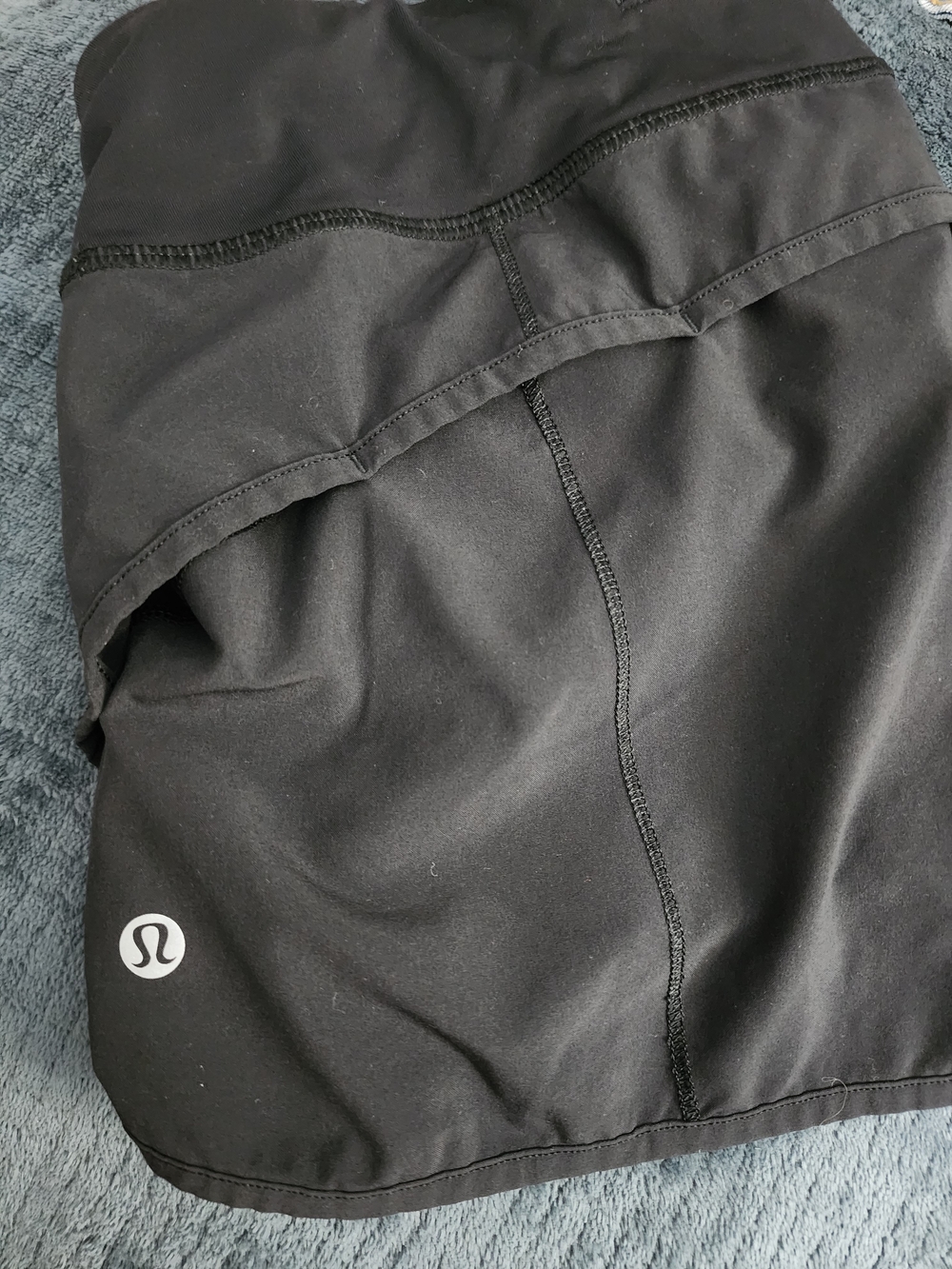 lululemon athletica Black Women's Athletic Training Shorts - Picture 5 of 5